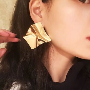 ✨🆕✨ BoHo Gold Silver Hammered Geometric Stud Earrings✨